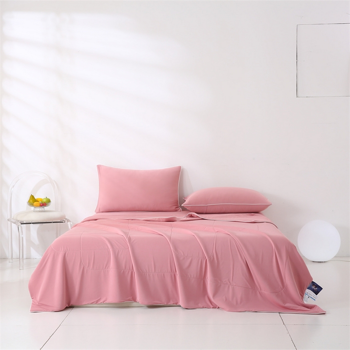 91家纺网 家纺一手货源 找家纺 小禹仔 2025新款母婴级水洗硅胶夏被夏凉被子被芯 玫粉