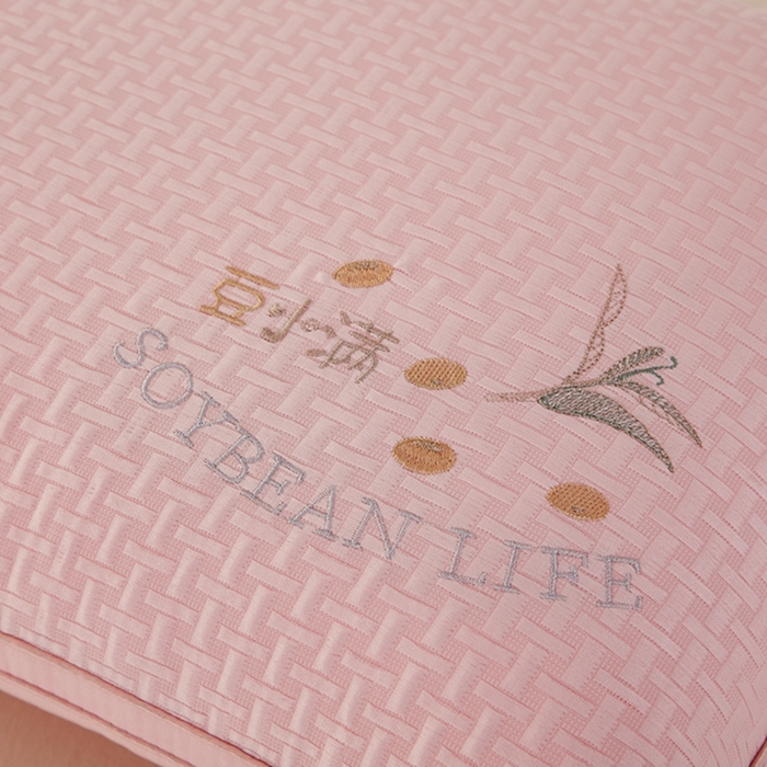 91家纺网 家纺一手货源 找家纺 （总）幸运草 豆小满热熔枕头 整张棉填充不变形可水洗可拆卸枕芯