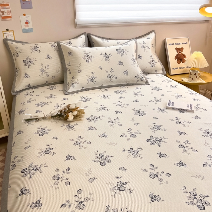 91家纺网 家纺一手货源 找家纺 典曼家纺 2025新款600D数码印花冰藤席席子凉席-床席款 时光清浅