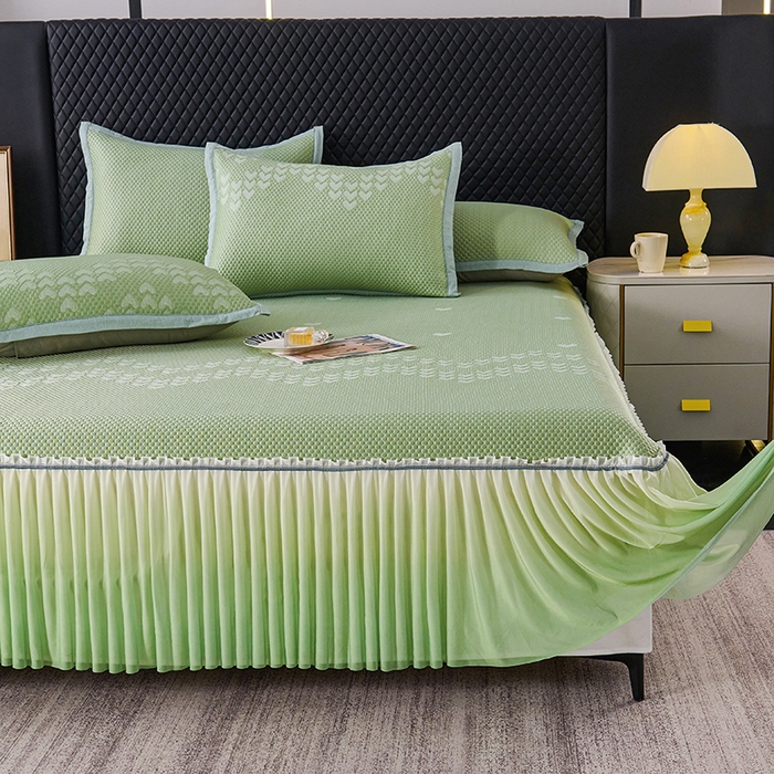 91家纺网 家纺一手货源 找家纺 尚品凤凰2025新款凉感床裙渐变色豆豆席床裙凉席直角席 凉席席子 爱心床裙 绿色