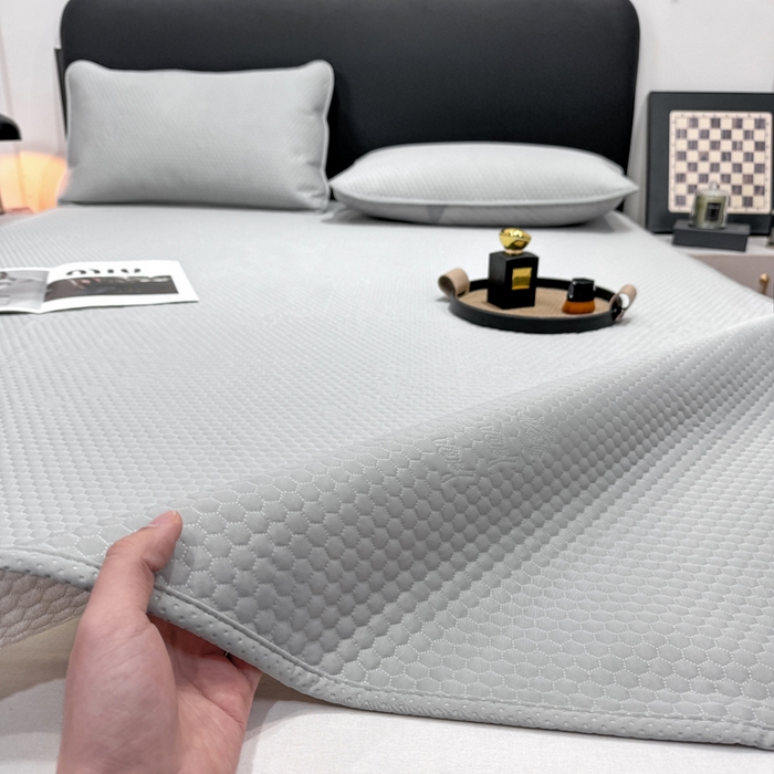 91家纺网 家纺一手货源 找家纺 春寻家纺 2025新款凉豆豆凉席冰丝席 高级灰