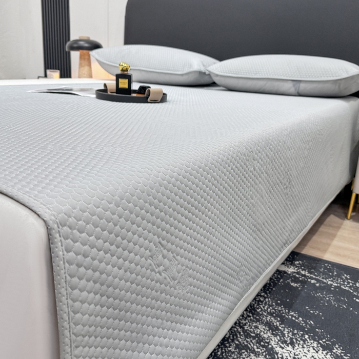 91家纺网 家纺一手货源 找家纺 春寻家纺 2025新款凉豆豆凉席冰丝席 高级灰