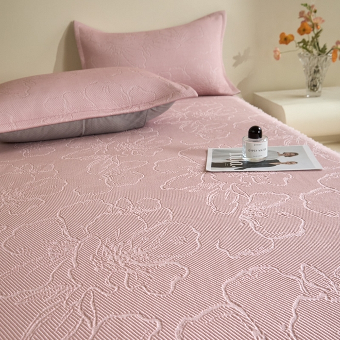 91家纺网 家纺一手货源 找家纺 卡初家居（原微来） 2025新款乙纶冰豆豆渐变色床裙款凉席席子 渐变粉