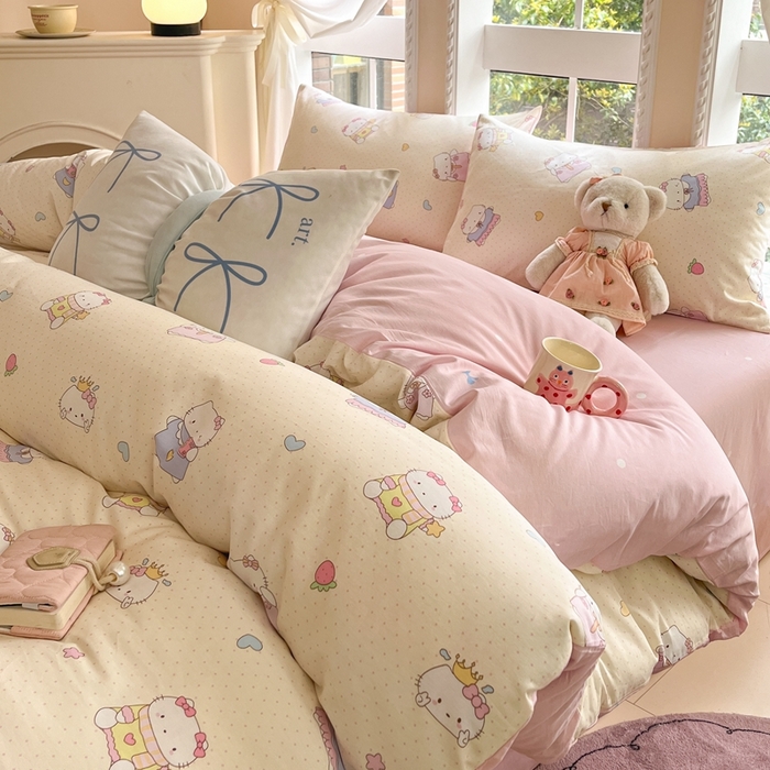 91家纺网 家纺一手货源 找家纺 Sweet dreams甜梦 2025新款全棉印花卡通小清新四件套草莓猫猫