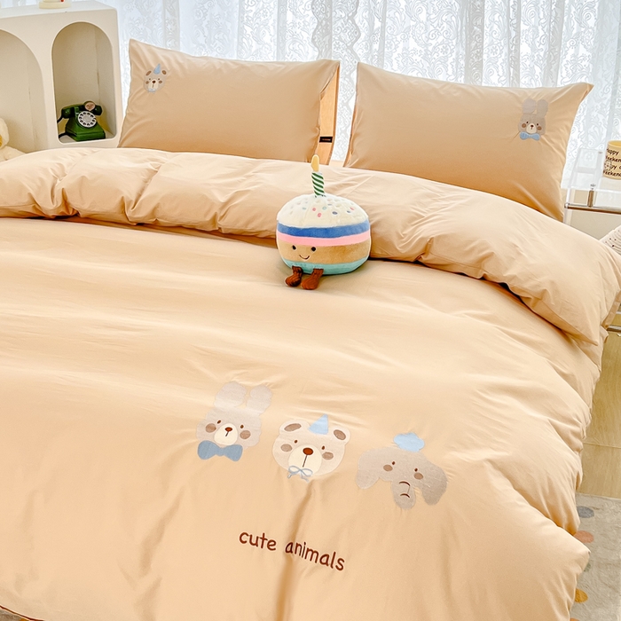 91家纺网 家纺一手货源 找家纺 曼町家居 2025春夏新款40支全棉纯棉水洗棉刺绣四件套 元气星喵-浅纱色