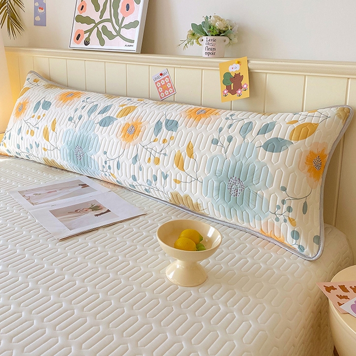 91家纺网 家纺一手货源 找家纺 雨彤家纺 2025年新款A类乳胶凉感丝双人长枕套 幻彩花镜