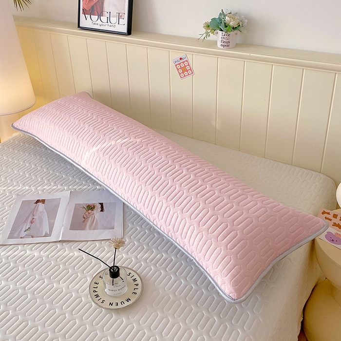 91家纺网 家纺一手货源 找家纺 雨彤家纺 2025年新款A类乳胶凉感丝双人长枕套 肌理纹-粉