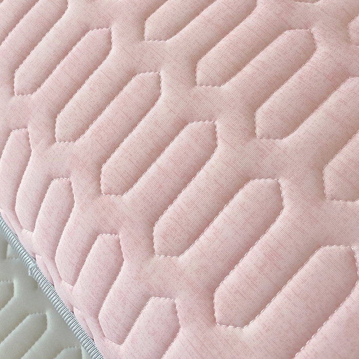 91家纺网 家纺一手货源 找家纺 雨彤家纺 2025年新款A类乳胶凉感丝双人长枕套 肌理纹-粉