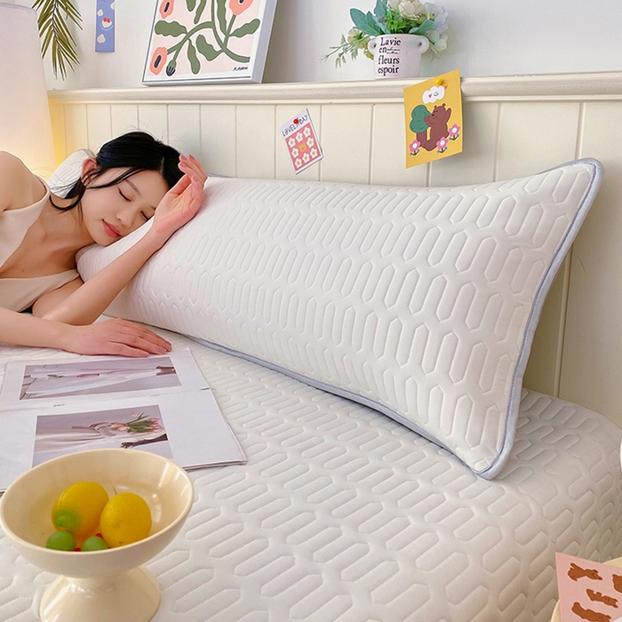 91家纺网 家纺一手货源 找家纺 雨彤家纺 2025年新款A类乳胶凉感丝双人长枕套 珍珠白