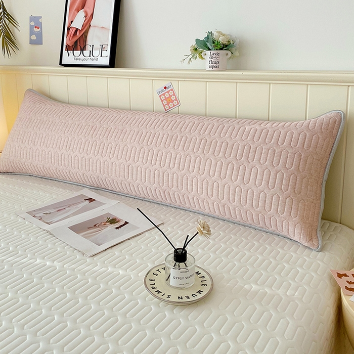 91家纺网 家纺一手货源 找家纺 雨彤家纺 2025年新款A类乳胶凉感丝双人长枕套 肌理纹-咖