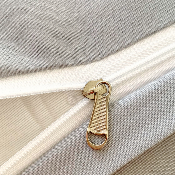 91家纺网 家纺一手货源 找家纺 雨彤家纺 2025年新款A类乳胶凉感丝双人长枕套 熊熊乐园-浅蓝