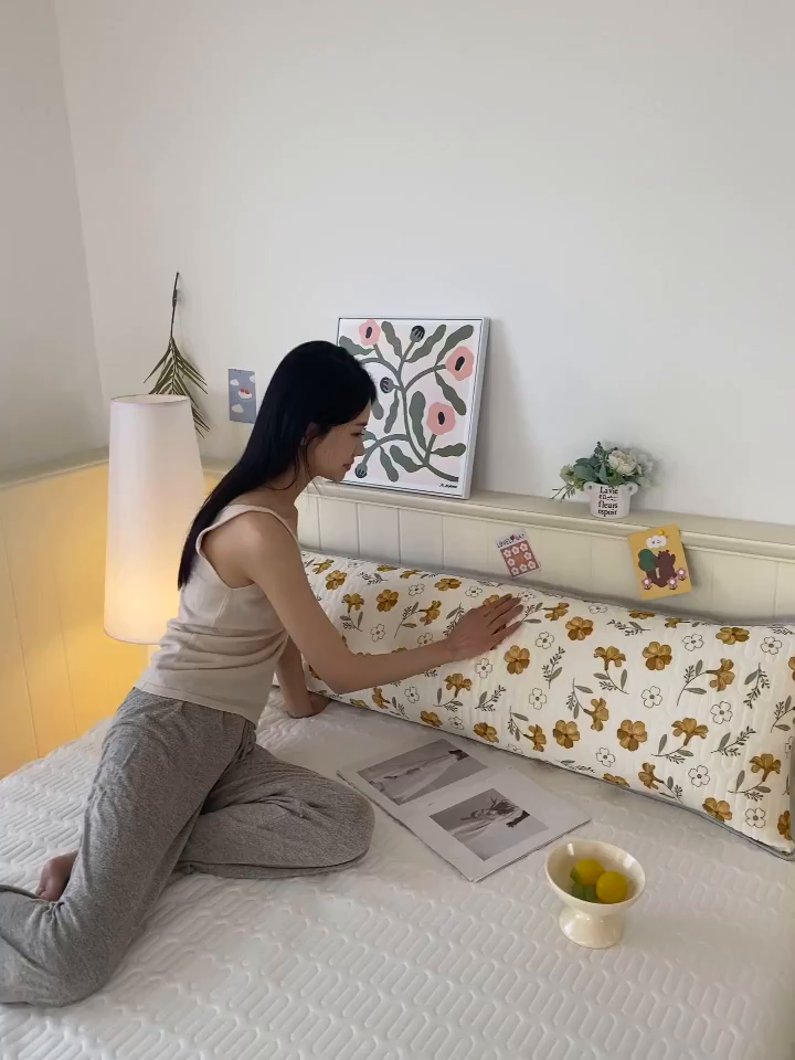 91家纺网 家纺一手货源 找家纺 雨彤家纺 2025年新款A类乳胶凉感丝双人长枕套 花开盛世