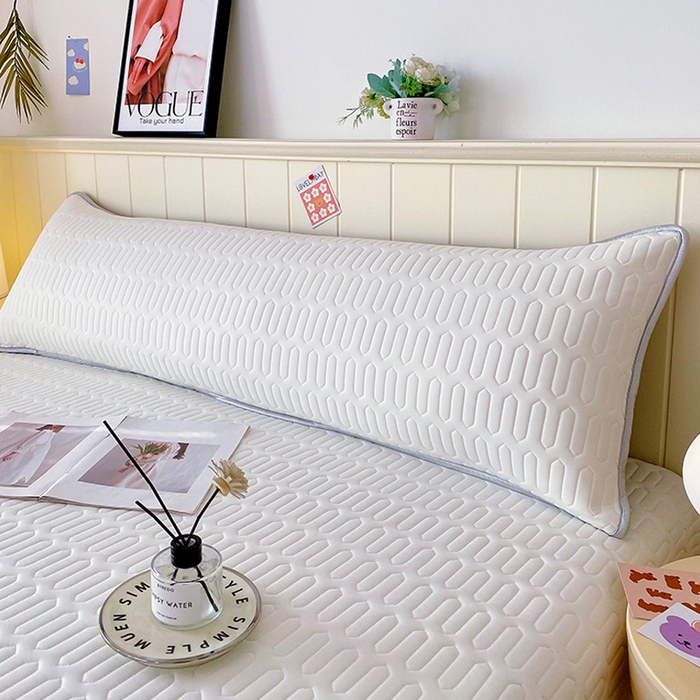 91家纺网 家纺一手货源 找家纺 雨彤家纺 2025年新款A类乳胶凉感丝双人长枕套 珍珠白