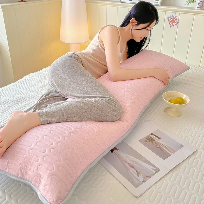 91家纺网 家纺一手货源 找家纺 雨彤家纺 2025年新款A类乳胶凉感丝双人长枕套 肌理纹-粉