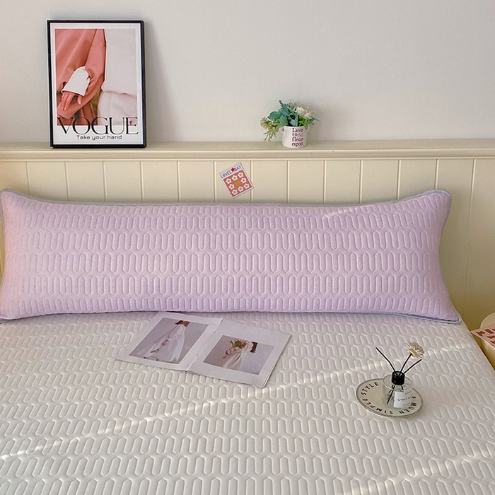 91家纺网 家纺一手货源 找家纺 雨彤家纺 2025年新款A类乳胶凉感丝双人长枕套 肌理纹-紫