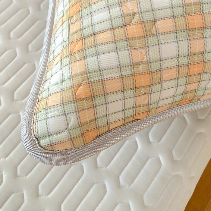 91家纺网 家纺一手货源 找家纺 雨彤家纺 2025年新款A类乳胶凉感丝双人长枕套 轻盈格-橙