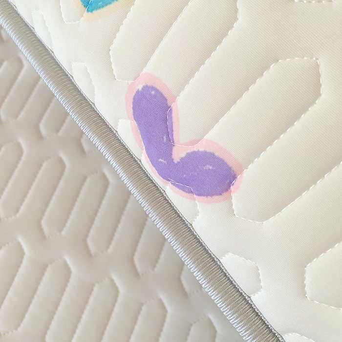 91家纺网 家纺一手货源 找家纺 雨彤家纺 2025年新款A类乳胶凉感丝双人长枕套 梦幻爱心