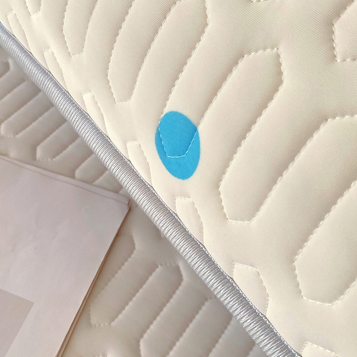 91家纺网 家纺一手货源 找家纺 雨彤家纺 2025年新款A类乳胶凉感丝双人长枕套 熊熊乐园-米黄