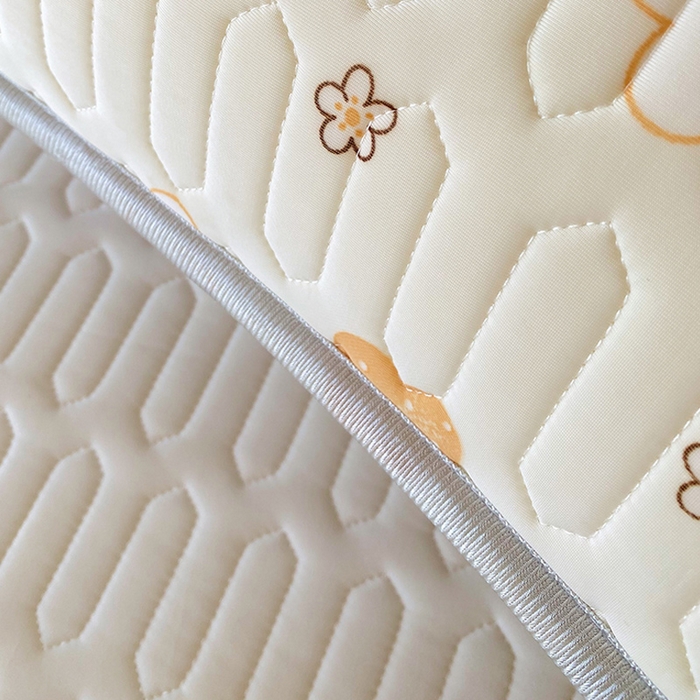 91家纺网 家纺一手货源 找家纺 雨彤家纺 2025年新款A类乳胶凉感丝双人长枕套 爱意满满