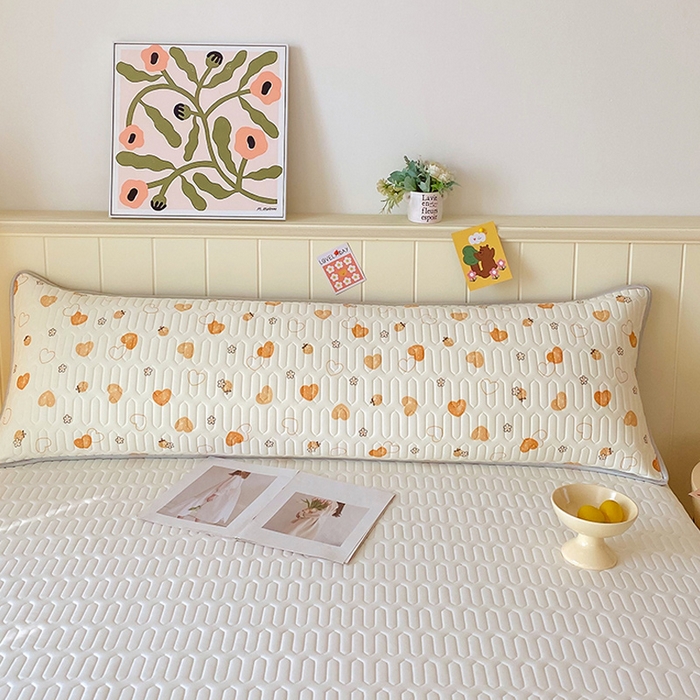 91家纺网 家纺一手货源 找家纺 雨彤家纺 2025年新款A类乳胶凉感丝双人长枕套 爱意满满