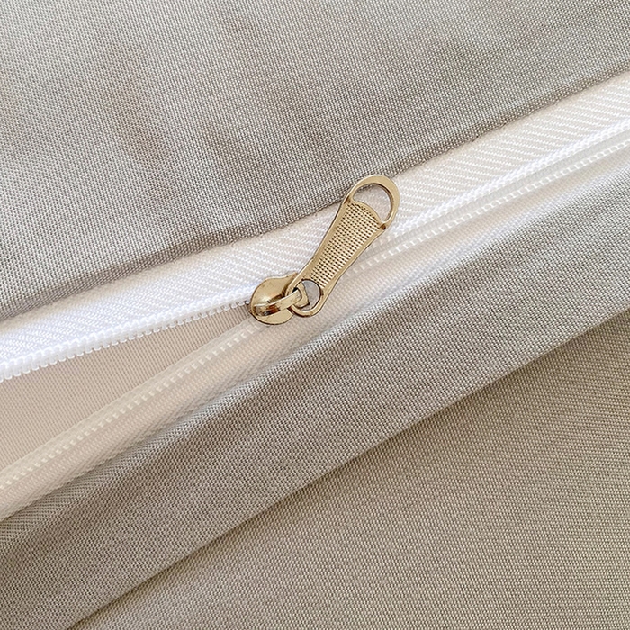 91家纺网 家纺一手货源 找家纺 雨彤家纺 2025年新款A类乳胶凉感丝双人长枕套 幻彩花镜