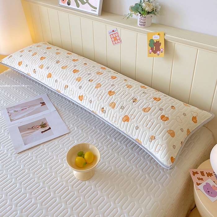 91家纺网 家纺一手货源 找家纺 雨彤家纺 2025年新款A类乳胶凉感丝双人长枕套 爱意满满