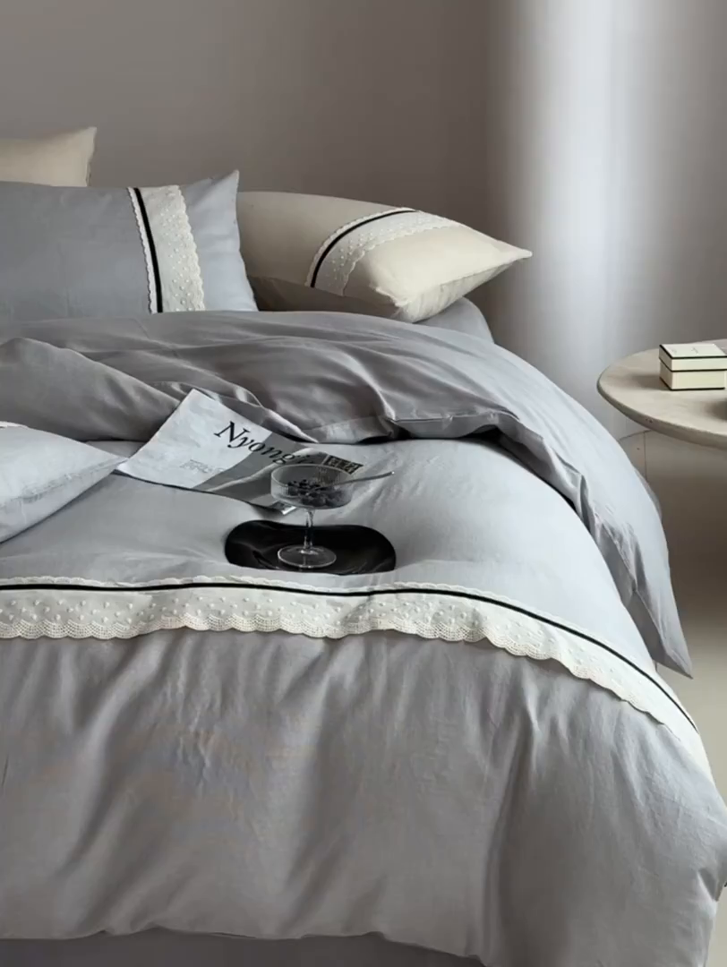 91家纺网 家纺一手货源 找家纺 丽卡家纺 2025新款花边压褶瑟琳娜100%全棉双层纱四件套 高级灰
