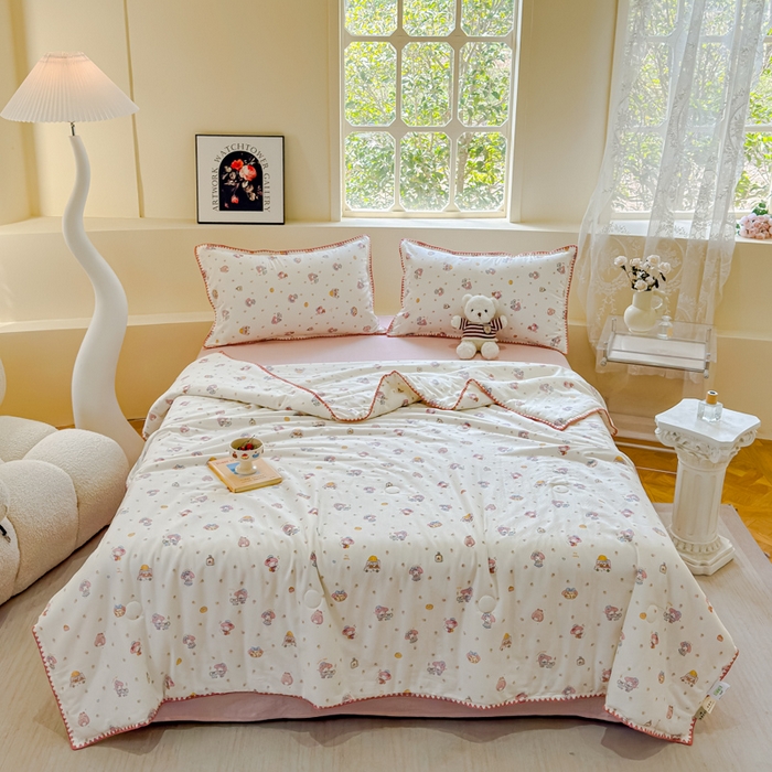 91家纺网 家纺一手货源 找家纺 金丝鸟家纺 2025春夏新款全棉纯棉双层纱夏被夏凉被空调被 面包女孩