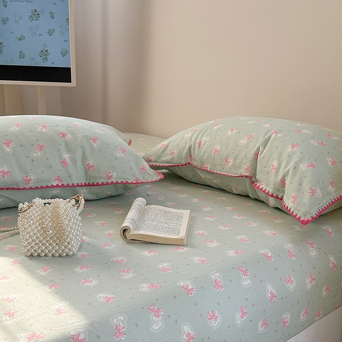 91家纺网 家纺一手货源 找家纺 金丝鸟家纺 2025春夏新款全棉纯棉双层纱床单 单品单件 绿色蝴蝶结