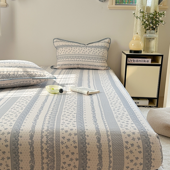 91家纺网 家纺一手货源 找家纺 金丝鸟家纺 2025春夏新款全棉纯棉双层纱床单 单品单件 蓝色花纹