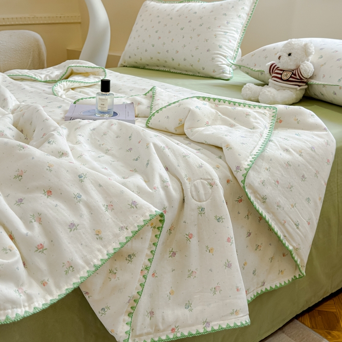 91家纺网 家纺一手货源 找家纺 金丝鸟家纺 2025春夏新款全棉纯棉双层纱夏被夏凉被空调被 百花 绿