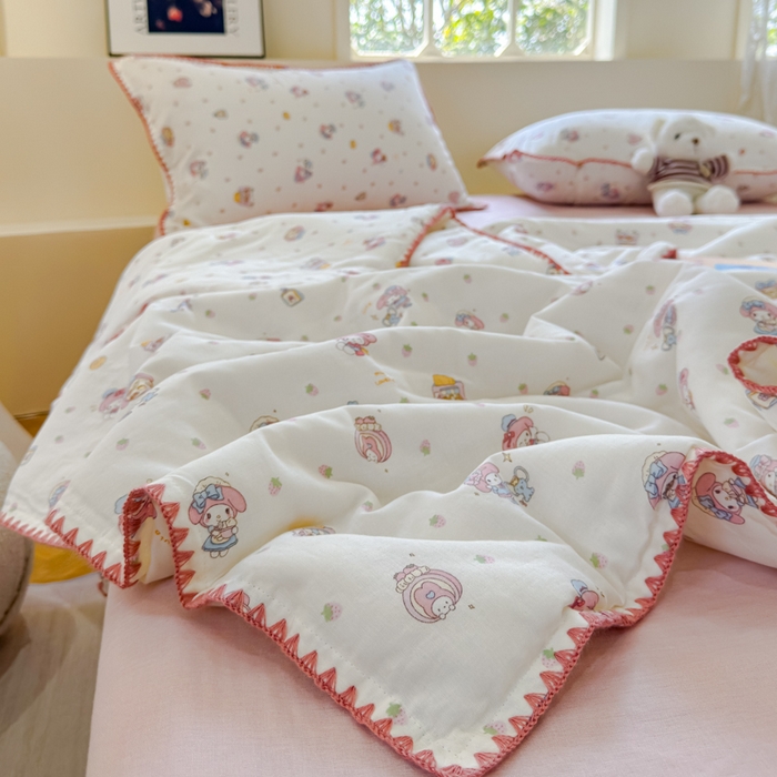 91家纺网 家纺一手货源 找家纺 金丝鸟家纺 2025春夏新款全棉纯棉双层纱夏被夏凉被空调被 面包女孩