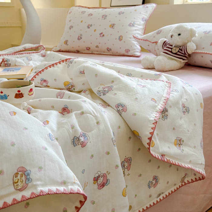 91家纺网 家纺一手货源 找家纺 金丝鸟家纺 2025春夏新款全棉纯棉双层纱夏被夏凉被空调被 面包女孩