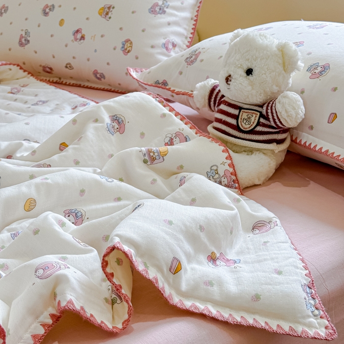 91家纺网 家纺一手货源 找家纺 金丝鸟家纺 2025春夏新款全棉纯棉双层纱夏被夏凉被空调被 面包女孩