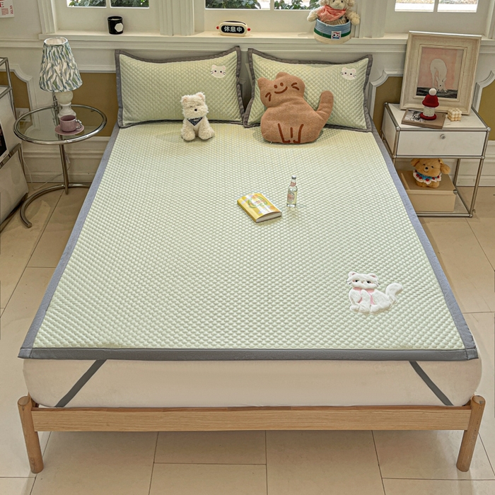 91家纺网 家纺一手货源 找家纺 （总）沐慕 2025新款绣花凉感淑女喵豆豆凉席