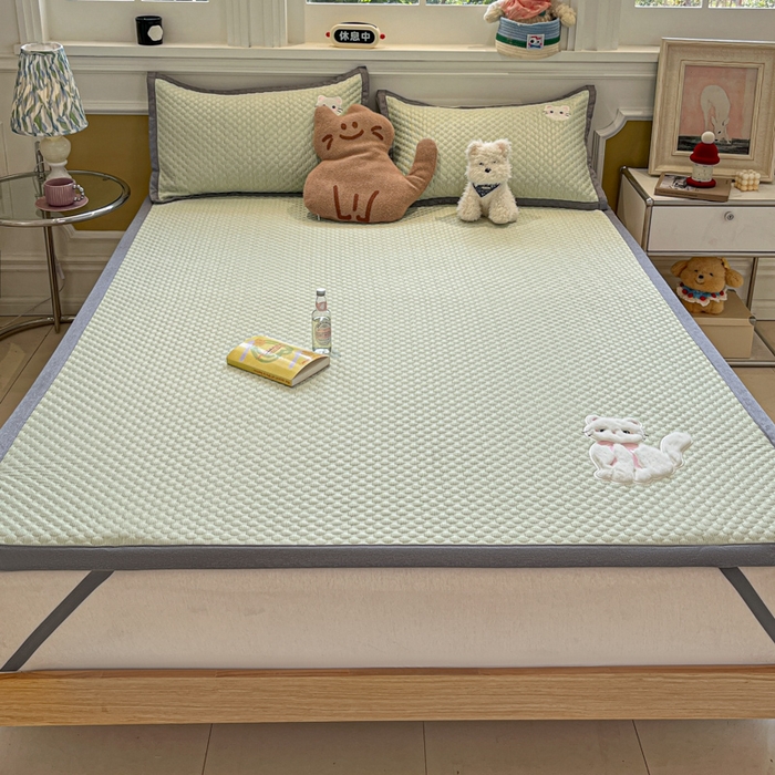 91家纺网 家纺一手货源 找家纺 （总）沐慕 2025新款绣花凉感淑女喵豆豆凉席