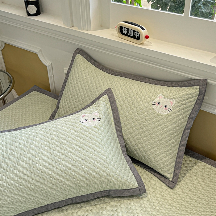 91家纺网 家纺一手货源 找家纺 （总）沐慕 2025新款绣花凉感淑女喵豆豆凉席