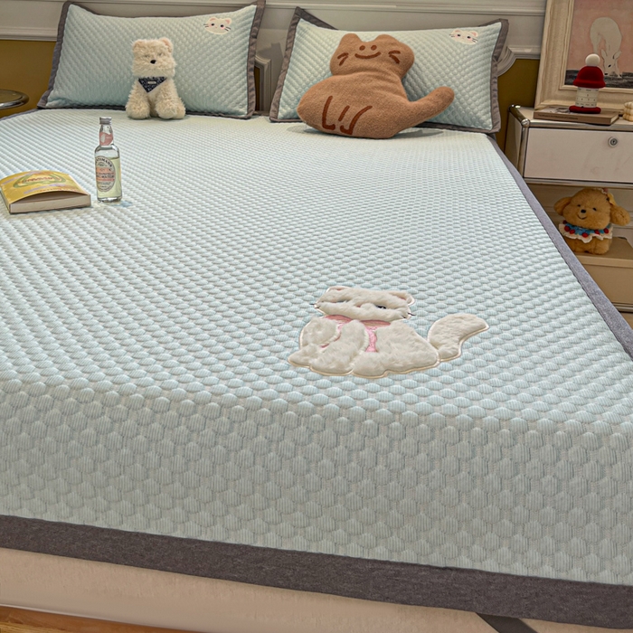 91家纺网 家纺一手货源 找家纺 沐慕 2025新款绣花凉感淑女喵豆豆凉席 淑女喵-水绿