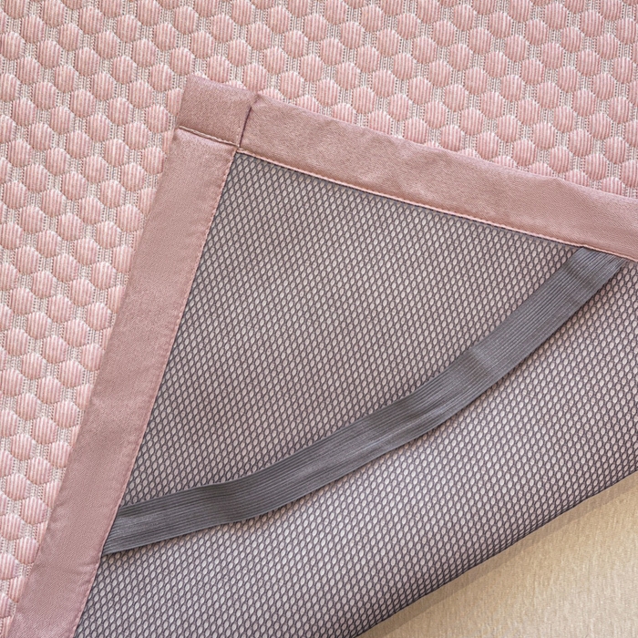 91家纺网 家纺一手货源 找家纺 沐慕 2025新款绣花凉感淑女喵豆豆凉席 淑女喵-粉