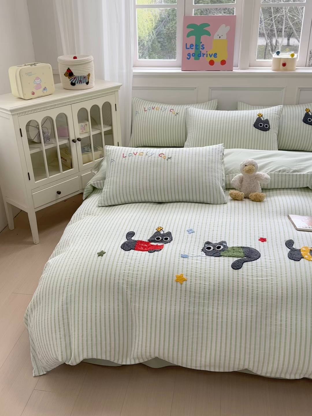 91家纺网 家纺一手货源 找家纺 如意朵 2025新款全棉纯棉提花水洗棉绣花四件套（专版花型） 三只小猫