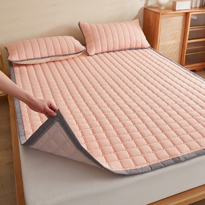 91家纺网 家纺一手货源 找家纺 暖季家纺 2025新款A类水抚棉麻新疆棉花床护垫 絮叠床护垫-粉