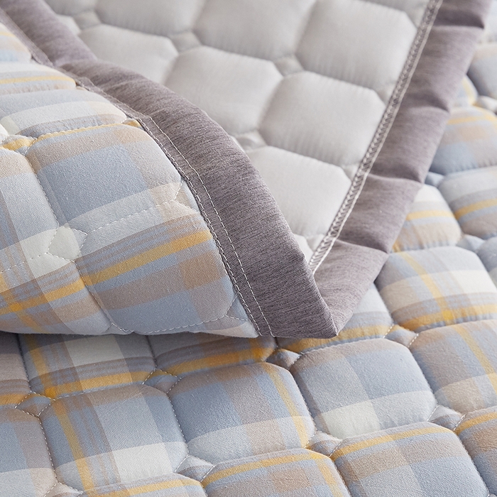 91家纺网 家纺一手货源 找家纺 暖季家纺 2025新款A类水抚棉麻新疆棉花床护垫 絮叠床护垫-简兮蓝