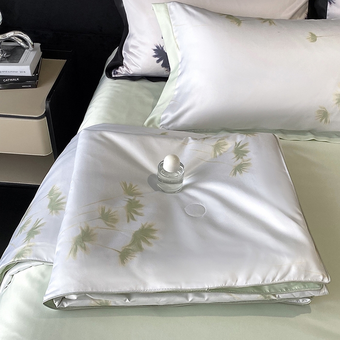 91家纺网 家纺一手货源 找家纺 优悦生活馆 2025新款顺滑冰丝夏被四件套-轻梦轻语 轻梦-绿