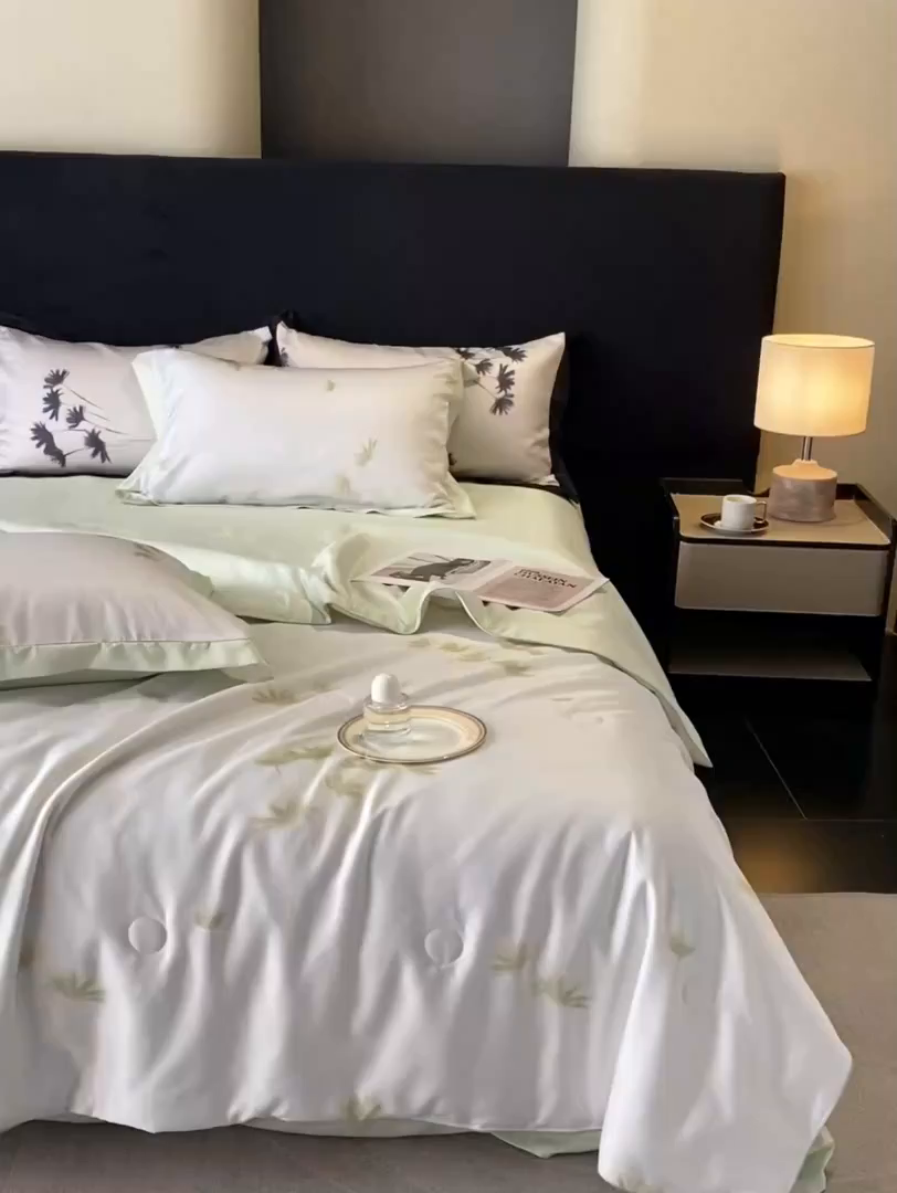 91家纺网 家纺一手货源 找家纺 优悦生活馆 2025新款顺滑冰丝夏被四件套-轻梦轻语 轻梦-绿