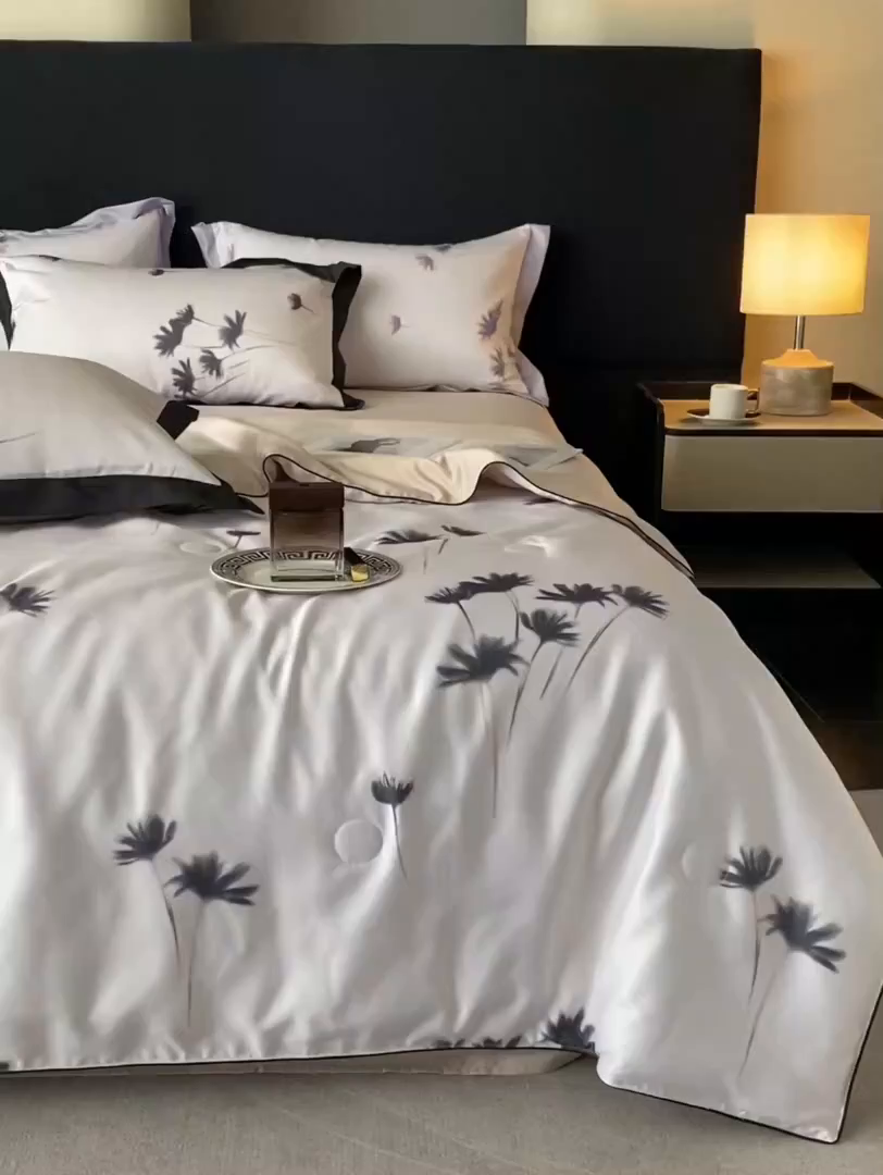 91家纺网 家纺一手货源 找家纺 优悦生活馆 2025新款顺滑冰丝夏被四件套-轻梦轻语 轻梦-香槟