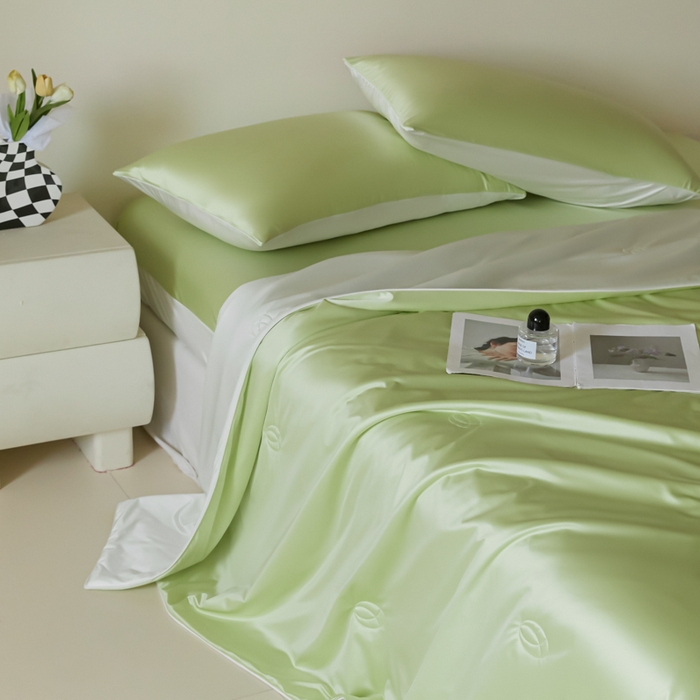 91家纺网 家纺一手货源 找家纺 圣梦莱羽绒家纺 2025春夏新款A类锦氨凉感丝亮丝冰丝绸夏凉被亲肤丝绸被芯 薄荷青柠檬