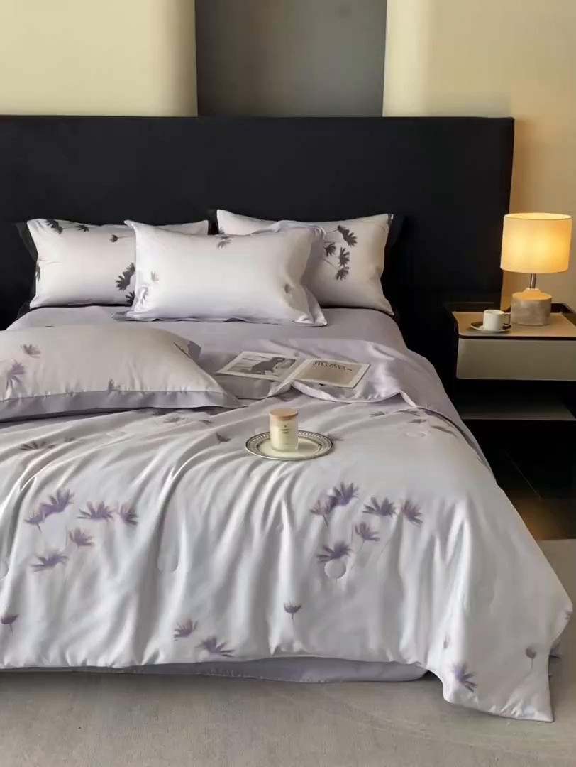 91家纺网 家纺一手货源 找家纺 优悦生活馆 2025新款顺滑冰丝夏被四件套-轻梦轻语 轻梦-紫