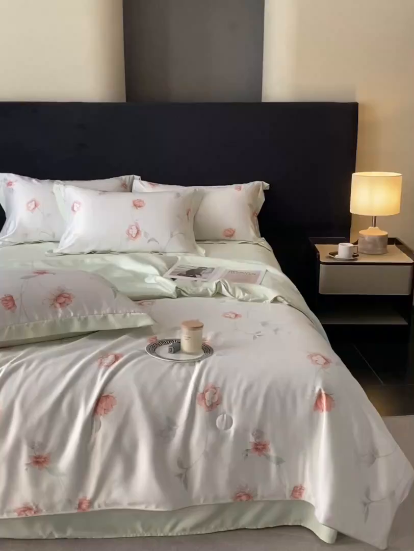 91家纺网 家纺一手货源 找家纺 优悦生活馆 2025新款顺滑冰丝夏被四件套-轻梦轻语 轻语-绿