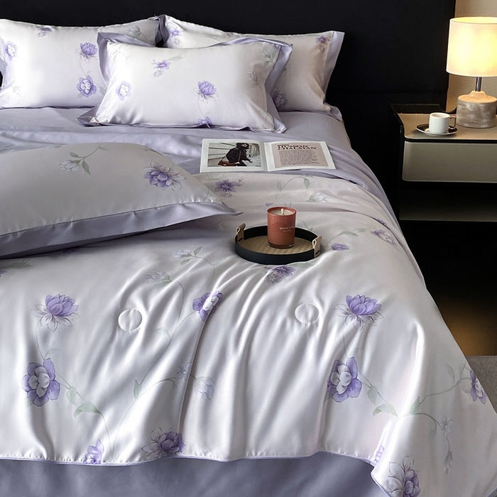 91家纺网 家纺一手货源 找家纺 优悦生活馆 2025新款顺滑冰丝夏被四件套-轻梦轻语 轻语-紫