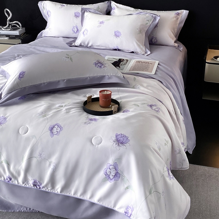 91家纺网 家纺一手货源 找家纺 优悦生活馆 2025新款顺滑冰丝夏被四件套-轻梦轻语 轻语-紫